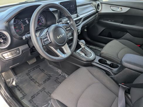 Used 2024 Kia Forte LXS FWD image 23
