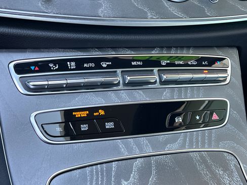 Used 2021 Mercedes-Benz E 450 4MATIC Sedan image 20