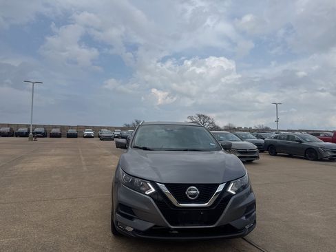Certified 2022 Nissan Rogue Sport SV w/ Technology Package image 4