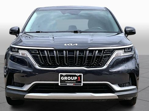 Used 2022 Kia Carnival LX image 3