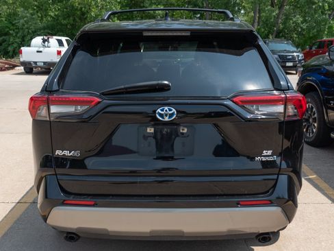 Used 2023 Toyota RAV4 SE w/ Convenience Package AWD/4WD image 5