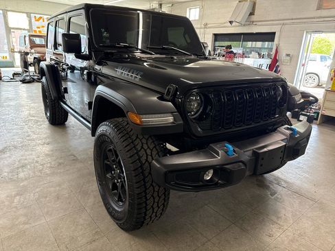 Used 2024 Jeep Wrangler Unlimited image 76