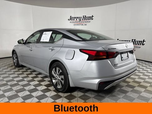 Used 2024 Nissan Altima 2.5 S FWD image 9