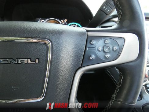 Used 2017 GMC Yukon Denali w/ Open Road Package RWD image 71