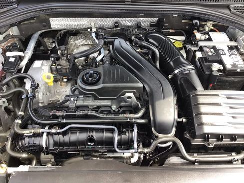 Used 2025 Volkswagen Jetta SE FWD image 11