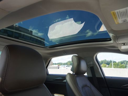 Used 2014 Lincoln MKZ Sedan 4D w/ Equipment Group 102A Reserve image 11