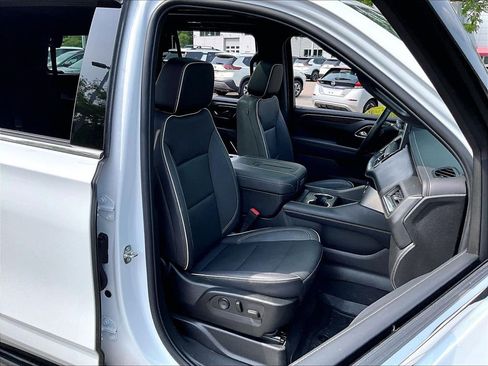 Used 2023 Chevrolet Tahoe Premier w/ Premium Package 2 AWD/4WD image 11