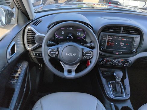 Used 2024 Kia Soul LX w/ Option Group 015 image 16