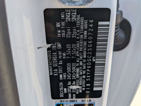 Used 2025 Kia Telluride S AWD/4WD image 37