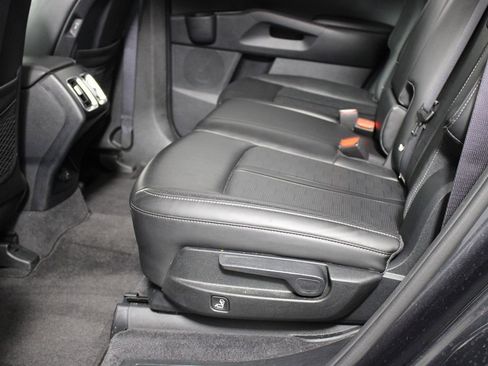 Used 2024 Kia Sorento S image 26