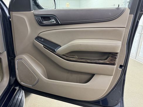 Used 2017 GMC Yukon SLT w/ Premium Edition image 33