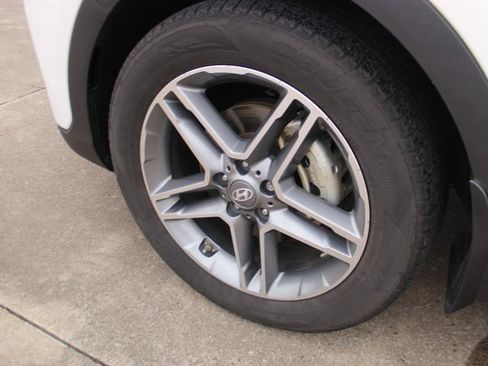 Used 2018 Hyundai Santa Fe Limited w/ Cargo Package image 3