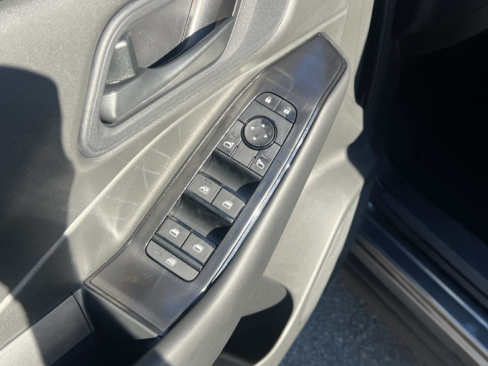 New 2027 Nissan Rogue S FWD image 14