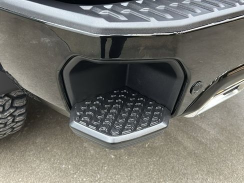 Used 2025 GMC Sierra 1500 Denali Ultimate image 15