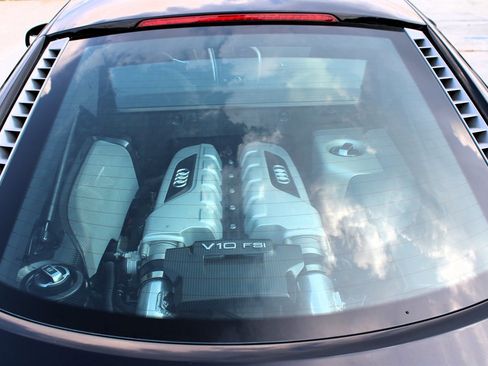 Used 2010 Audi R8 V10 image 45