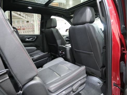 Used 2022 Chevrolet Tahoe RST w/ Luxury Package AWD/4WD image 24