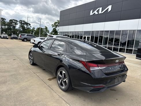 Used 2023 Hyundai Elantra SEL w/ Convenience Package FWD image 26