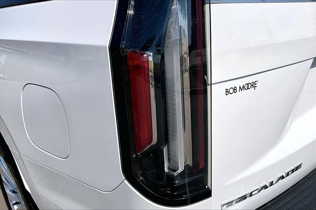 Used 2021 Cadillac Escalade Luxury AWD/4WD image 33