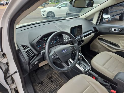 Used 2018 Ford EcoSport Titanium w/ Titanium Cold Weather Package AWD/4WD image 9