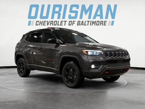 Used 2023 Jeep Compass Trailhawk w/ Trailhawk Elite Group image 1