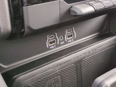 Used 2025 RAM 1500 Big Horn AWD/4WD image 30