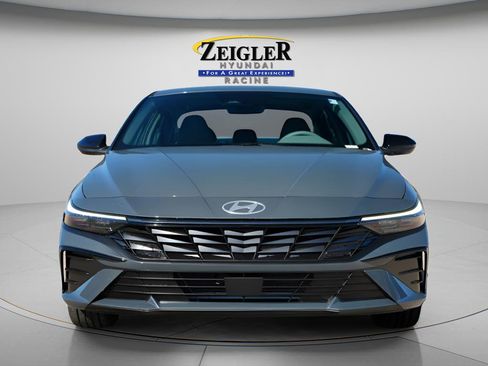 New 2026 Hyundai Elantra SEL Sport Premium FWD image 2