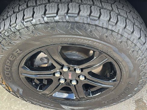 Used 2020 GMC Acadia AT4 w/ LPO, Roadside Safety Package AWD/4WD image 12