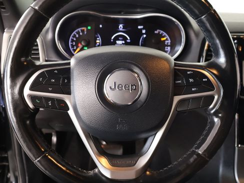 Used 2020 Jeep Grand Cherokee Altitude AWD/4WD image 3