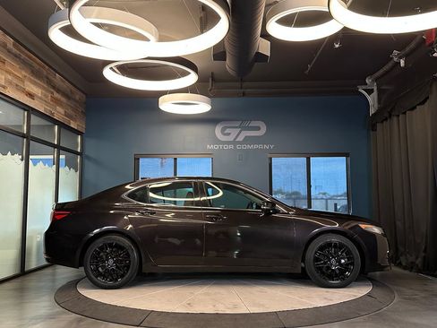 Used 2015 Acura TLX V6 w/ Technology Package FWD image 2