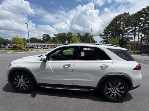 Used 2026 Mercedes-Benz GLE 350 4MATIC w/ Winter Package image 7