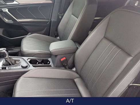 Certified 2023 Volkswagen Tiguan SE R-Line AWD/4WD image 14