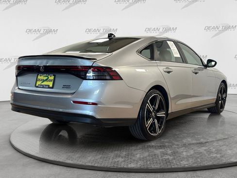 Used 2024 Honda Accord Sport image 4