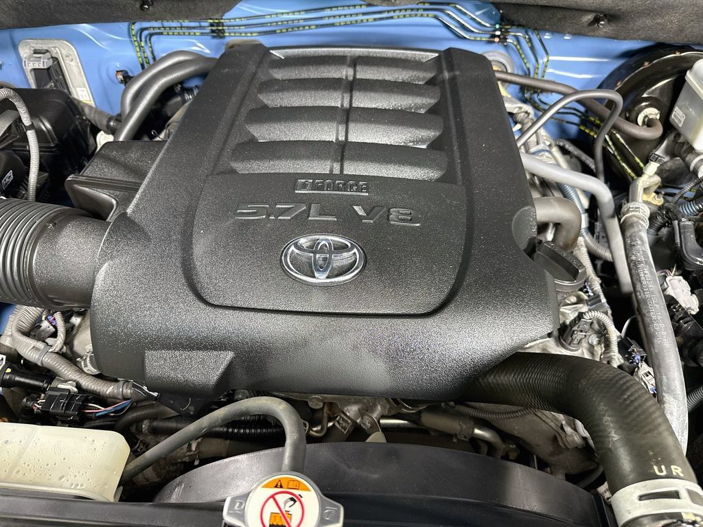 Used 2019 Toyota Tundra Limited w/ Limited Premium Package AWD/4WD image 33