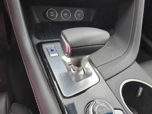 Used 2025 Genesis G70 2.5T AWD/4WD image 18