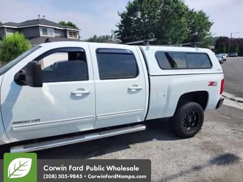 Used 2010 Chevrolet Silverado 2500 LTZ AWD/4WD image 4