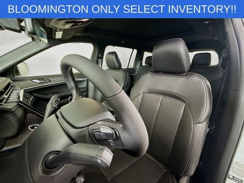 New 2025 Jeep Grand Cherokee L Limited w/ Luxury Tech Group II image 21