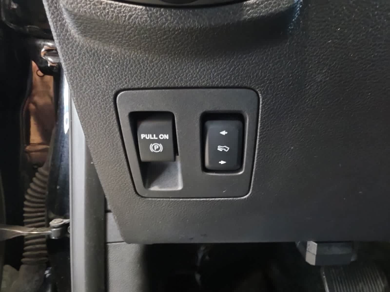Used 2017 Ford F150 XLT w/ Equipment Group 302A Luxury AWD/4WD image 22