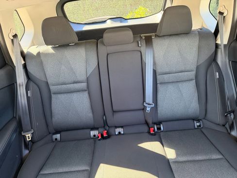 Used 2025 Nissan Rogue SV FWD image 40