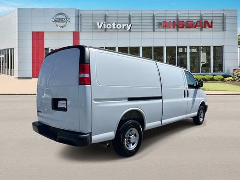 Used 2025 Chevrolet Express 2500 Extended w/ Driver Convenience Package RWD image 4