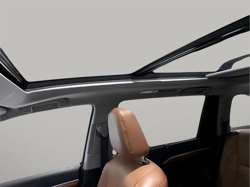 Used 2018 Toyota Highlander Limited Platinum image 12