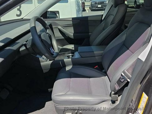 Used 2026 Tesla Model Y Long Range RWD image 14