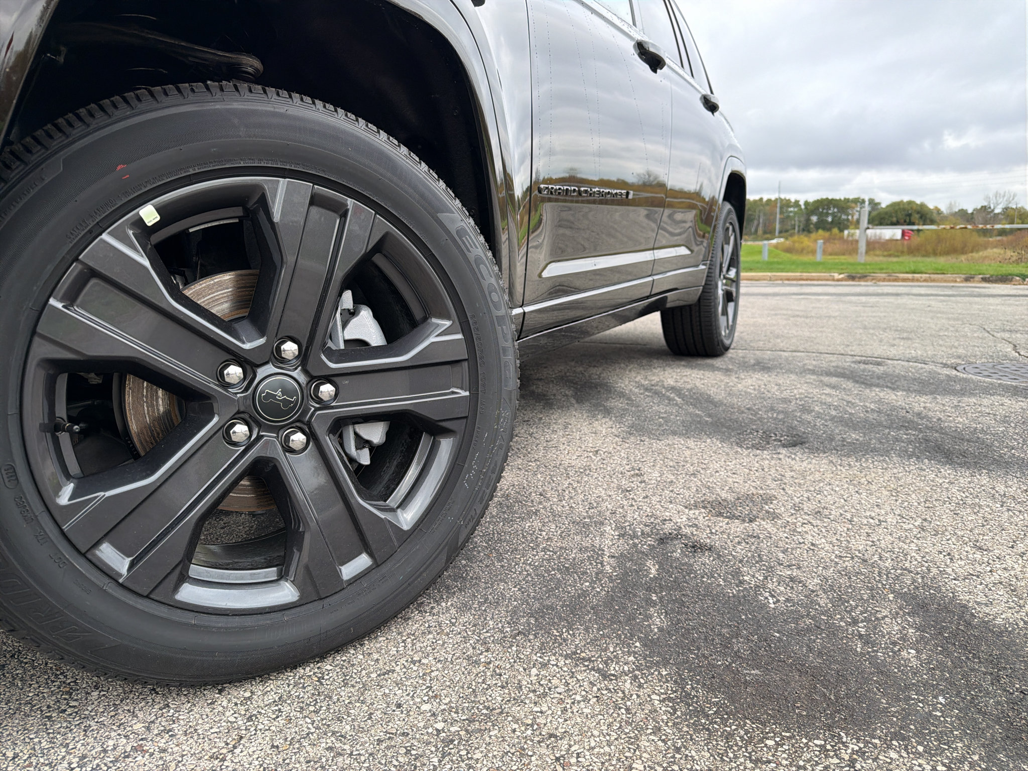 New 2027 Jeep Grand Cherokee Limited AWD/4WD image 9