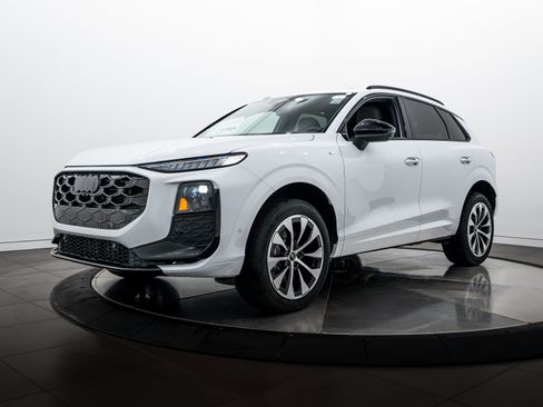 New 2026 Audi Q3 quattro 2.0T AWD/4WD image 7
