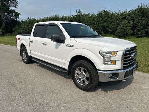 Used 2015 Ford F150 XLT w/ Equipment Group 301A Mid AWD/4WD image 4