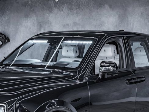 Used 2025 Rolls-Royce Cullinan AWD/4WD image 7