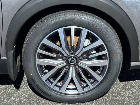 Used 2021 Nissan Kicks SV image 28