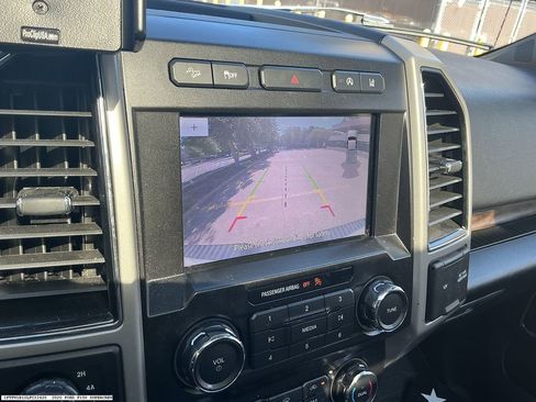 Used 2020 Ford F150 Lariat image 9