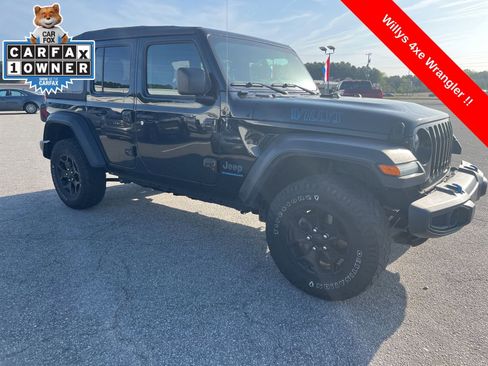 Used 2023 Jeep Wrangler Unlimited w/ Cold Weather Group image 7