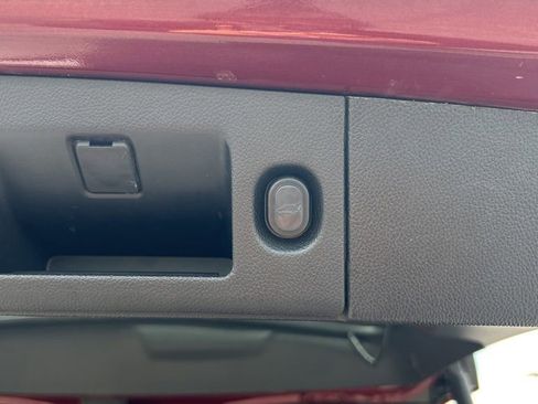 Used 2019 GMC Yukon SLT w/ Open Road Package AWD/4WD image 19