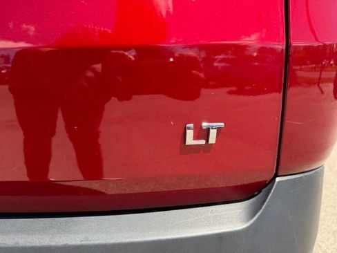 Certified 2023 Chevrolet Traverse LT FWD image 13